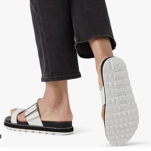 Sorel women’s sandal size 9. Black and white.